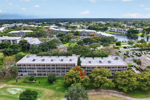 Condo in Davie, Florida, 2 bedrooms  № 2068975 - photo 17