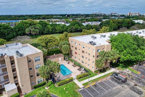 Copropriété à vendre à Davie, Floride: 2 chambres, 106.84 m2 № 2068975 - photo 26