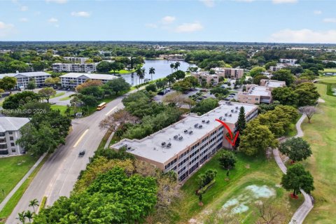Condo in Davie, Florida, 2 bedrooms  № 2068975 - photo 8