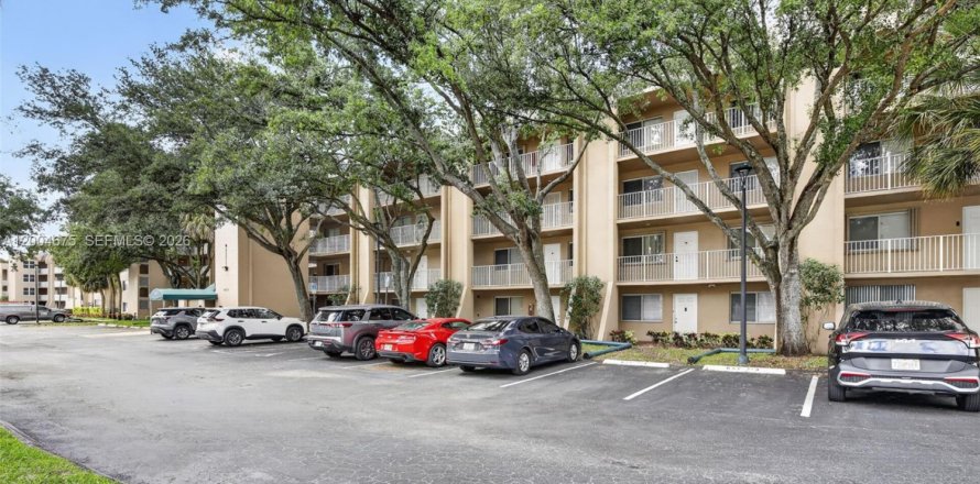 Condo in Davie, Florida, 2 bedrooms  № 2068975
