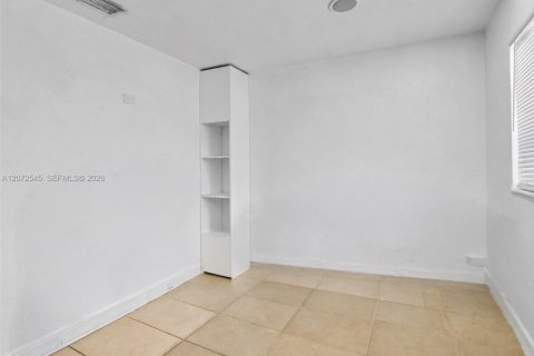 Casa en venta en Miami Gardens, Florida, 4 dormitorios, 134.43 m2 № 2309388 - foto 22