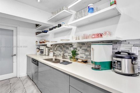 Casa en venta en Miami Gardens, Florida, 4 dormitorios, 134.43 m2 № 2309388 - foto 12