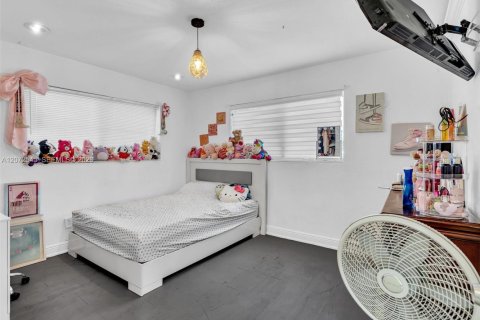 Casa en venta en Miami Gardens, Florida, 4 dormitorios, 134.43 m2 № 2309388 - foto 21