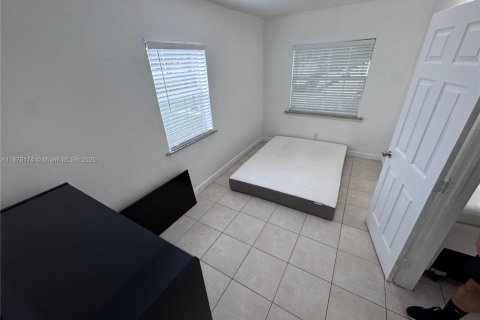 House in Fort Lauderdale, Florida 3 bedrooms, 119.19 sq.m. № 1929354 - photo 10