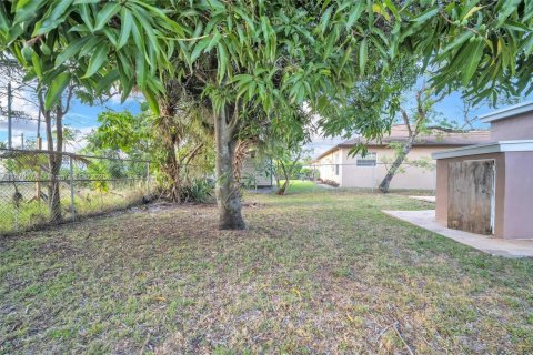 House in Fort Lauderdale, Florida 3 bedrooms, 119.19 sq.m. № 1929354 - photo 5