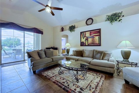 Villa ou maison à vendre à Land O' Lakes, Floride: 4 chambres, 169.73 m2 № 2149347 - photo 6