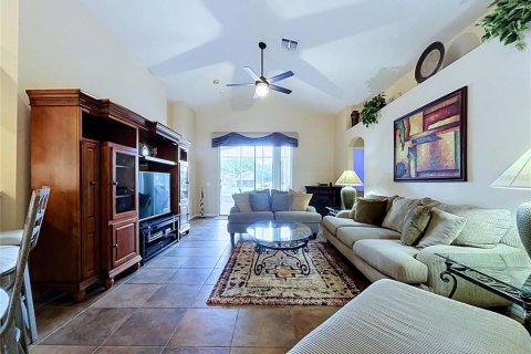 Villa ou maison à vendre à Land O' Lakes, Floride: 4 chambres, 169.73 m2 № 2149347 - photo 4