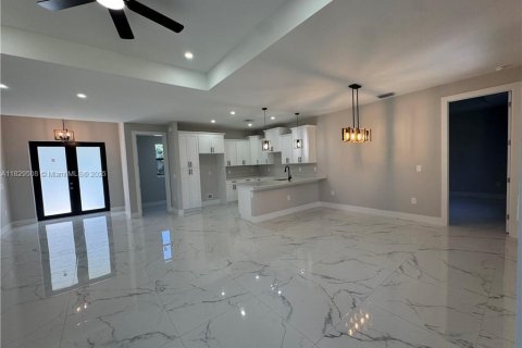 House in Lehigh Acres, Florida 3 bedrooms № 1802558 - photo 14