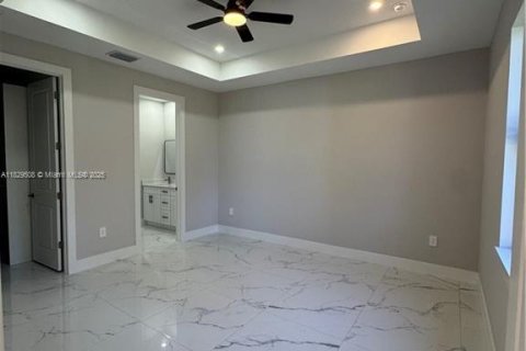 House in Lehigh Acres, Florida 3 bedrooms № 1802558 - photo 15