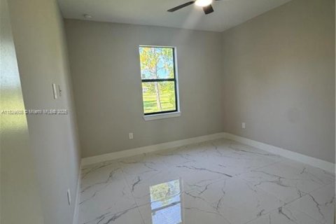 House in Lehigh Acres, Florida 3 bedrooms № 1802558 - photo 30