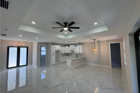 House in Lehigh Acres, Florida 3 bedrooms № 1802558 - photo 11