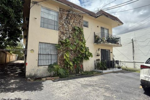 Immobilier commercial à vendre à Miami, Floride № 1878962 - photo 2