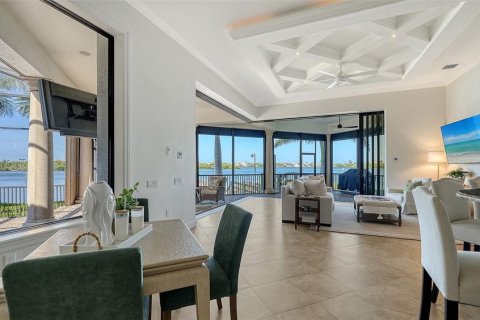 Купить виллу или дом в Оспри, Флорида 11 комнат, 490.43м2, № 2396428 - фото 21