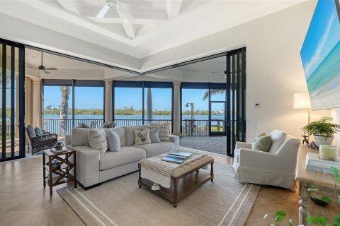 Купить виллу или дом в Оспри, Флорида 11 комнат, 490.43м2, № 2396428 - фото 24