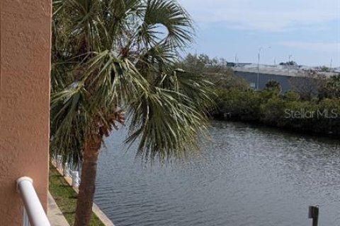 Condominio en venta en Tampa, Florida, 1 dormitorio, 60.76 m2 № 1539863 - foto 17