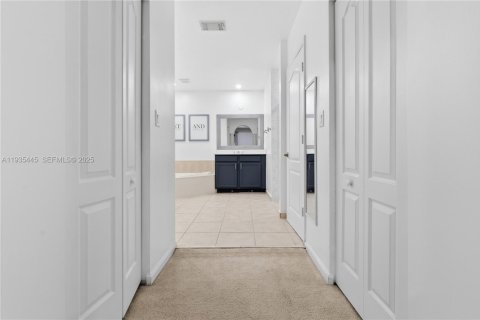 Casa en venta en Homestead, Florida, 4 dormitorios, 244.05 m2 № 1993492 - foto 7