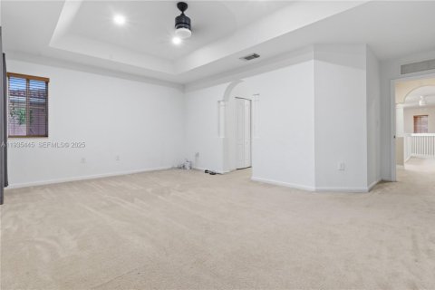 Casa en venta en Homestead, Florida, 4 dormitorios, 244.05 m2 № 1993492 - foto 9