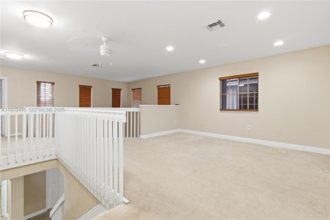 Casa en venta en Homestead, Florida, 4 dormitorios, 244.05 m2 № 1993492 - foto 15