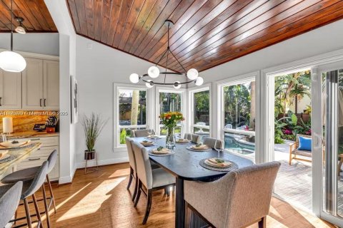 Villa ou maison à louer à Fort Lauderdale, Floride: 4 chambres, 331.66 m2 № 2036952 - photo 11