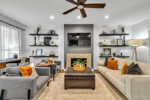 Villa ou maison à louer à Fort Lauderdale, Floride: 4 chambres, 331.66 m2 № 2036952 - photo 3