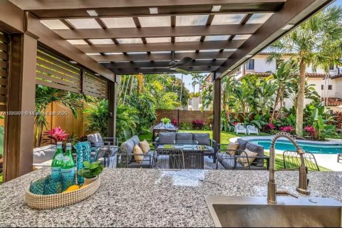 Villa ou maison à louer à Fort Lauderdale, Floride: 4 chambres, 331.66 m2 № 2036952 - photo 30