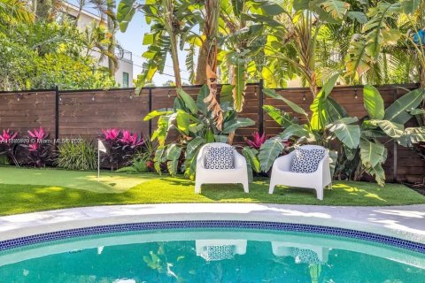 Villa ou maison à louer à Fort Lauderdale, Floride: 4 chambres, 331.66 m2 № 2036952 - photo 25