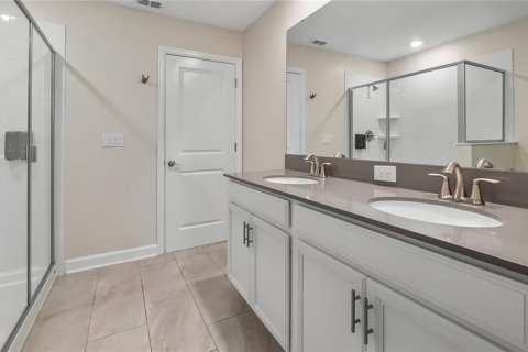House in Davenport, Florida 8 bedrooms, 373.37 sq.m. № 1853984 - photo 23