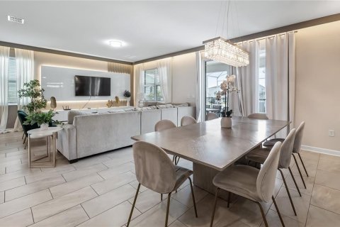 House in Davenport, Florida 8 bedrooms, 373.37 sq.m. № 1853984 - photo 6