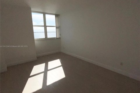 Copropriété à louer à Miami, Floride: 2 chambres, 98.94 m2 № 1969024 - photo 10