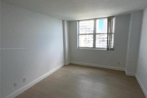 Copropriété à louer à Miami, Floride: 2 chambres, 98.94 m2 № 1969024 - photo 7