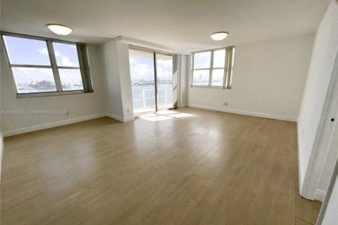 Copropriété à louer à Miami, Floride: 2 chambres, 98.94 m2 № 1969024 - photo 3