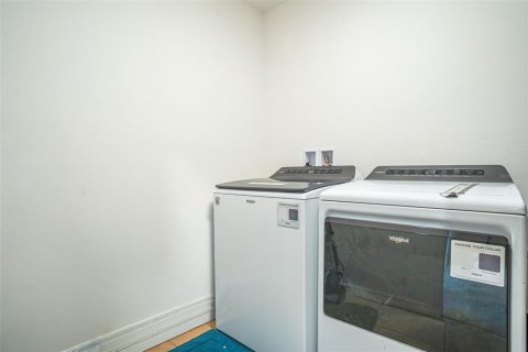 Casa en venta en Mascotte, Florida, 4 dormitorios, 208.29 m2 № 2329361 - foto 19
