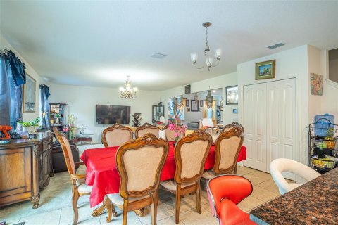 Casa en venta en Mascotte, Florida, 4 dormitorios, 208.29 m2 № 2329361 - foto 7