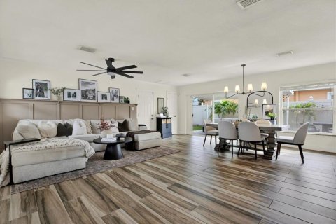 Casa en venta en Saint Petersburg, Florida, 3 dormitorios, 178 m2 № 2203316 - foto 4