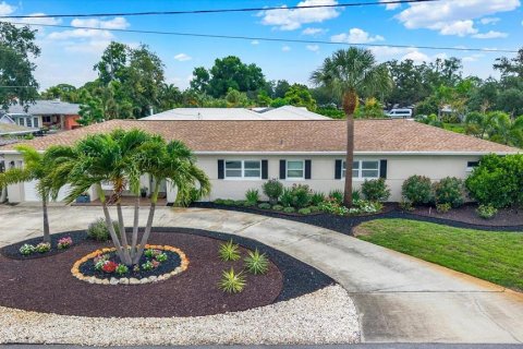 Casa en venta en Saint Petersburg, Florida, 3 dormitorios, 178 m2 № 2203316 - foto 30