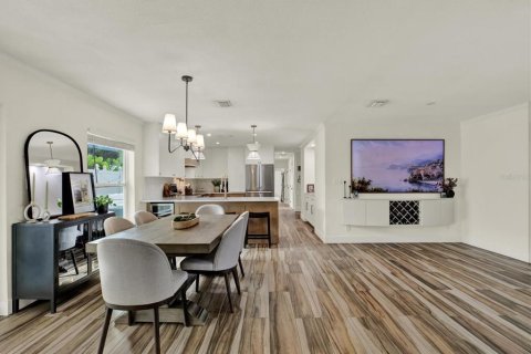 Casa en venta en Saint Petersburg, Florida, 3 dormitorios, 178 m2 № 2203316 - foto 9