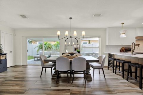 Casa en venta en Saint Petersburg, Florida, 3 dormitorios, 178 m2 № 2203316 - foto 8