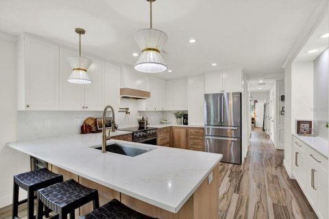 Casa en venta en Saint Petersburg, Florida, 3 dormitorios, 178 m2 № 2203316 - foto 12