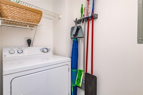 Copropriété à louer à Miami Beach, Floride: 1 chambre, 75.44 m2 № 2169727 - photo 28