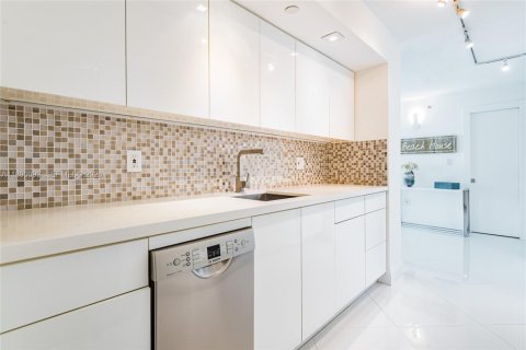 Copropriété à louer à Miami Beach, Floride: 1 chambre, 75.44 m2 № 2169727 - photo 19