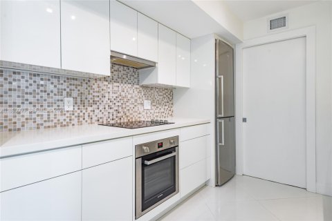 Copropriété à louer à Miami Beach, Floride: 1 chambre, 75.44 m2 № 2169727 - photo 2