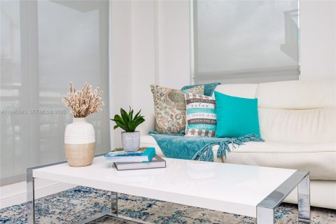 Copropriété à louer à Miami Beach, Floride: 1 chambre, 75.44 m2 № 2169727 - photo 7