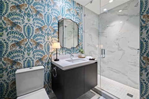 Condo in Miami, Florida, 2 bedrooms  № 1983163 - photo 24