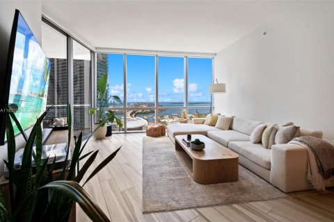 Condo in Miami, Florida, 2 bedrooms  № 1983163 - photo 10