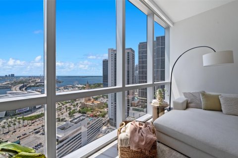 Condo in Miami, Florida, 2 bedrooms  № 1983163 - photo 12