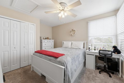 Casa en venta en West Palm Beach, Florida, 5 dormitorios, 282.33 m2 № 2189611 - foto 18