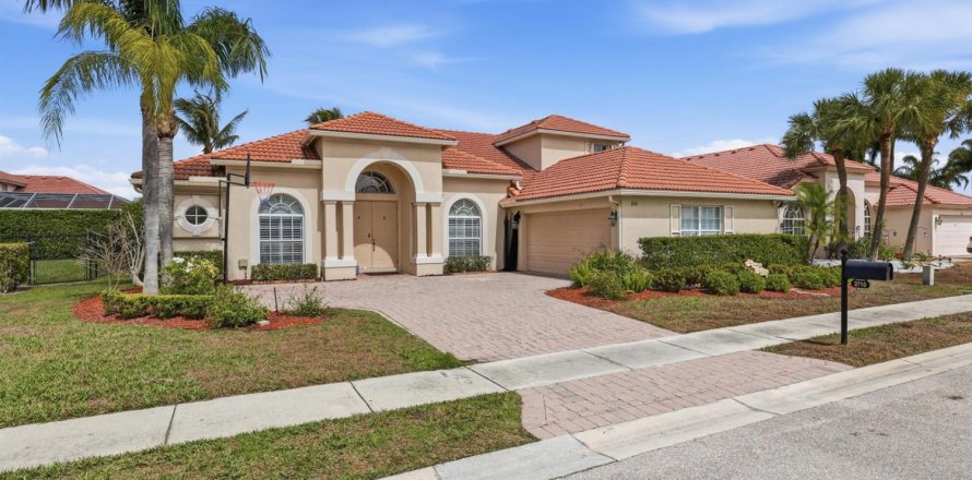 Casa en West Palm Beach, Florida 5 dormitorios, 282.33 m2 № 2189611