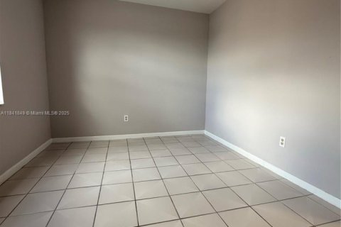 Appartement à louer à Miami, Floride: 2 chambres, 67.45 m2 № 1980634 - photo 6