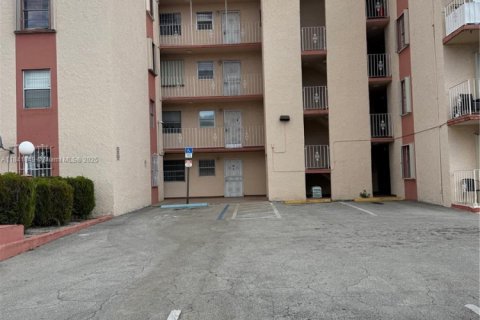 Appartement à louer à Miami, Floride: 2 chambres, 67.45 m2 № 1980634 - photo 11