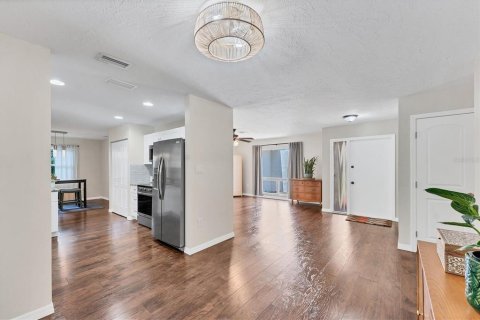 Villa ou maison à vendre à Sarasota, Floride: 3 chambres, 188.78 m2 № 1843059 - photo 9